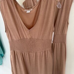 Just Be V-Neck Sleeveless Jumpsuits in tan